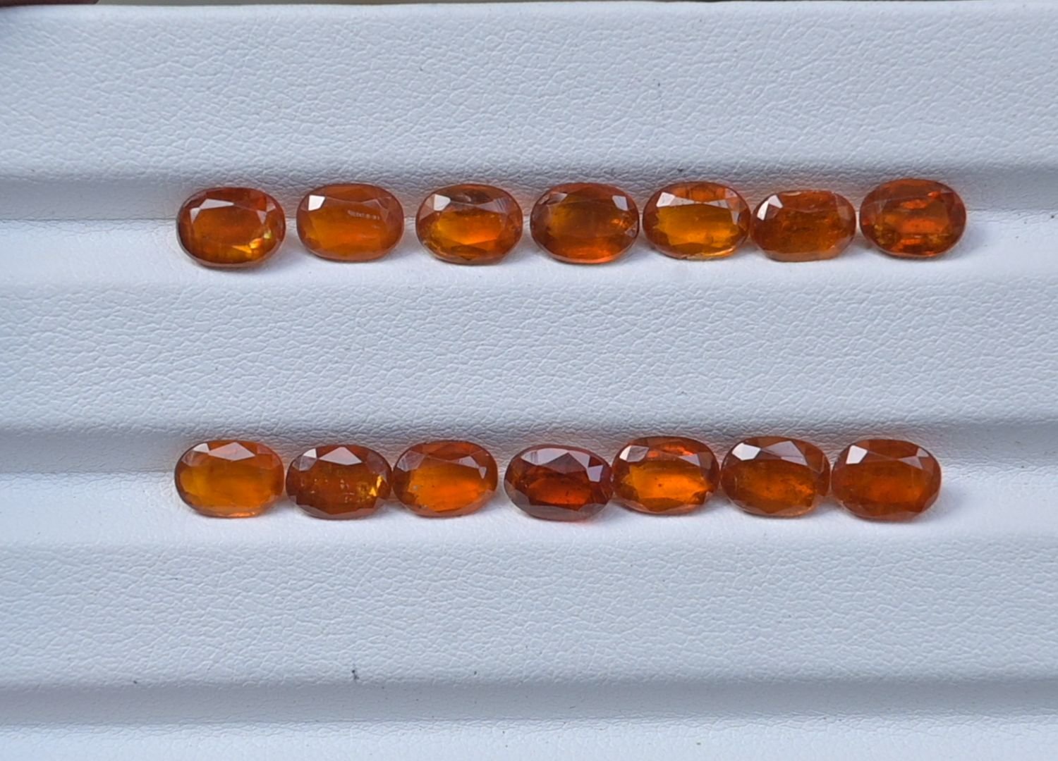 Natural Orange Kyanite Gemstone Faceted Cut Oval Shape High Quality Loose Gemstones For Jewelry Making 7x5 MM Size 14 Pcs V3788
