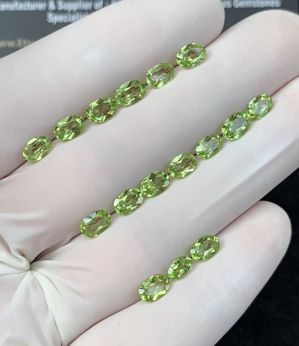Natural Peridot Gemstone Faceted Cut Oval Shape High Quality Loose Gemstone For Jewelry Making Wholesalegems 6x4 MM Size 16 Pcs SM25343