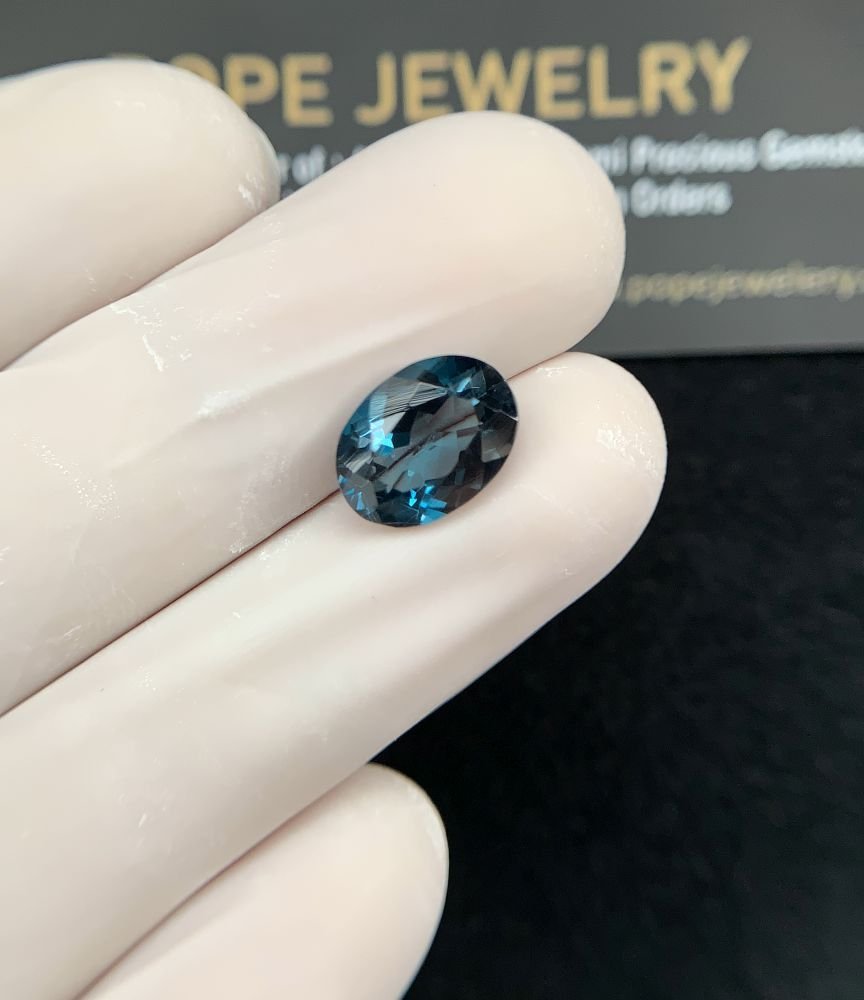 Natural London Blue Topaz Gemstone Faceted Cut Oval Shape High Quality Loose Gemstones For Jewelry Making 11x8x5 MM Size 1 Pcs SM24356