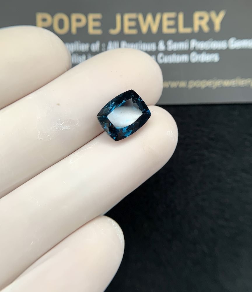 Natural London Blue Topaz Gemstone Faceted Cut Rectangle Shape High Quality Loose Gemstones For Jewelry Making 10x8x6 MM Size 1 Pcs SM24369