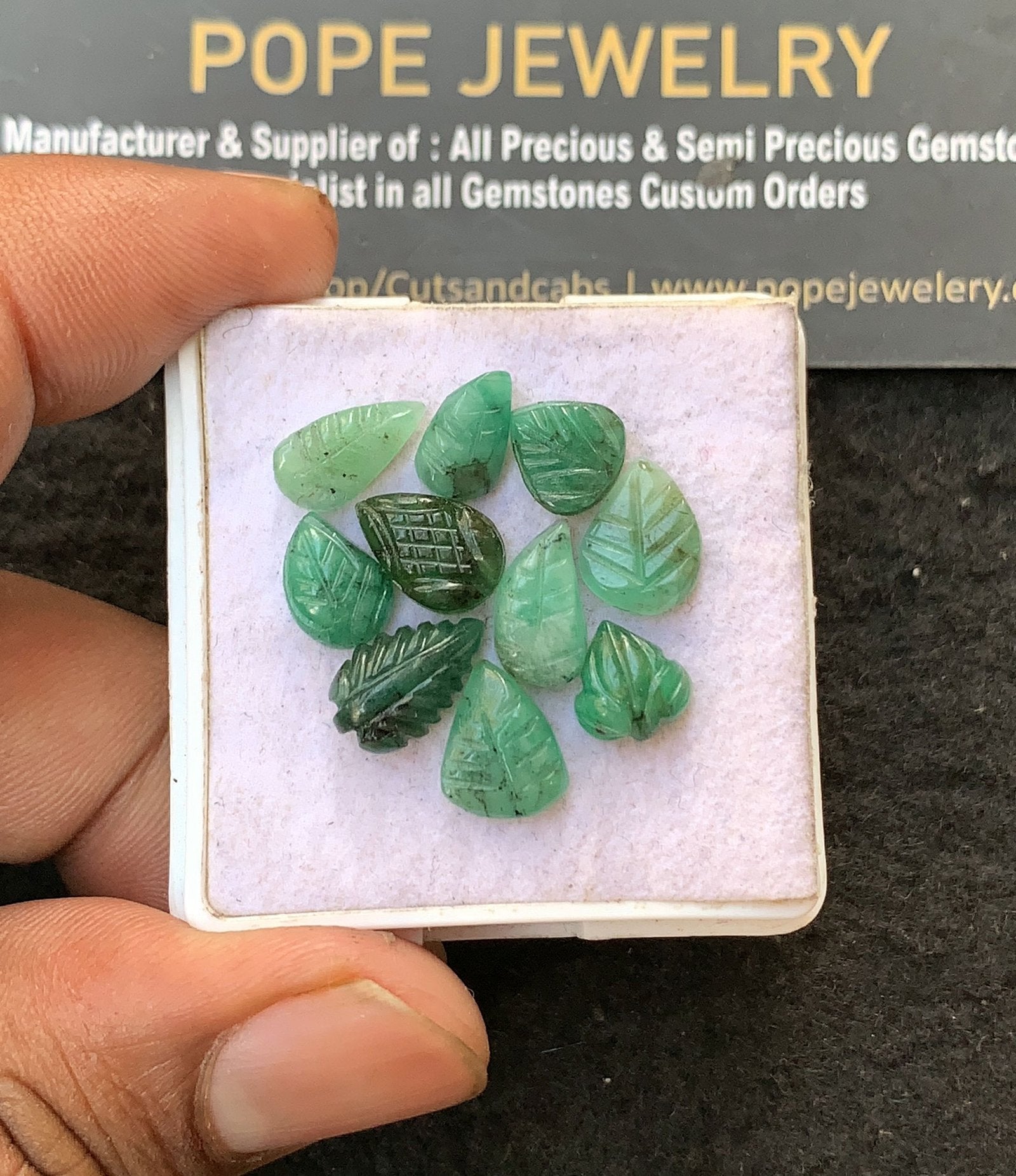 Natural Emerald Gemstone Hand Carved Leaf Shape Cabochon High Quality Loose Gemstones For Jewelry Making 8-11 MM Size 10 Pc V3210