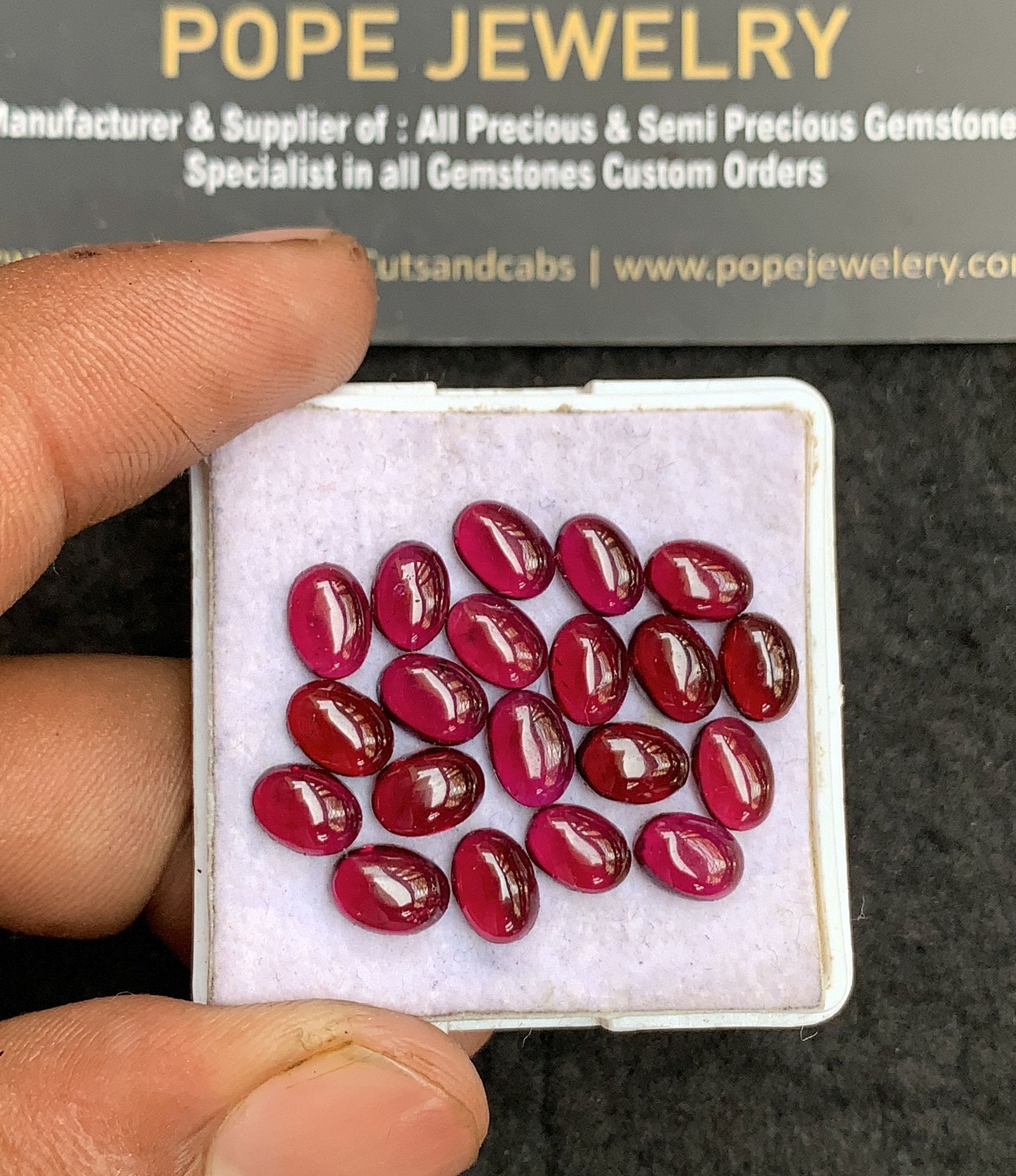 Natural Garnet Gemstone Smooth Oval Shape Cabochon High Quality Loose Gemstones For Jewelry Making 7x5 MM Size 20 Pcs V3335