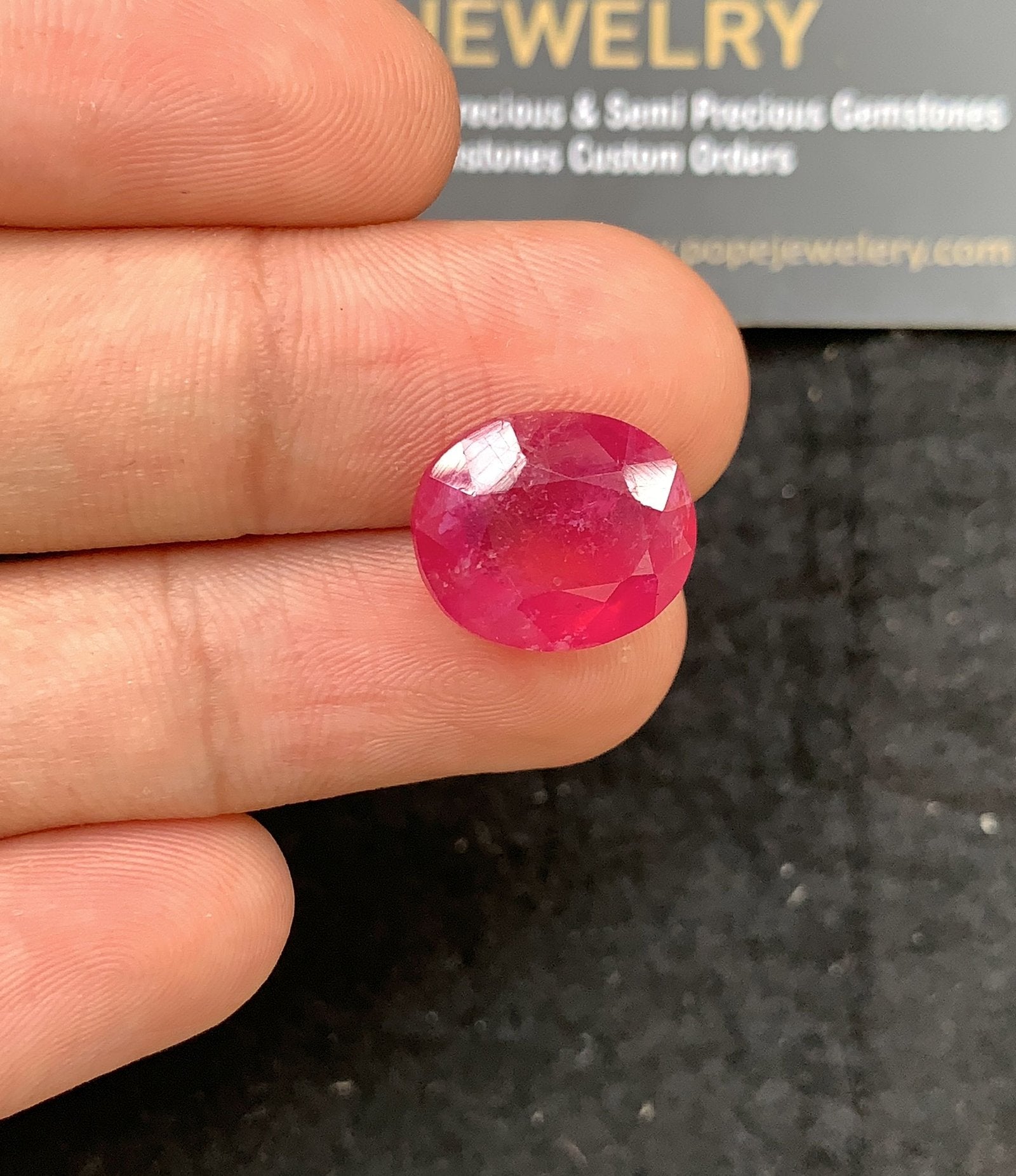 Natural Thailand Pink Sapphire Gemstone Faceted Cut Oval Shape High Quality Loose Gemstones For Jewelry Making 14x12x7 MM Size SM24652
