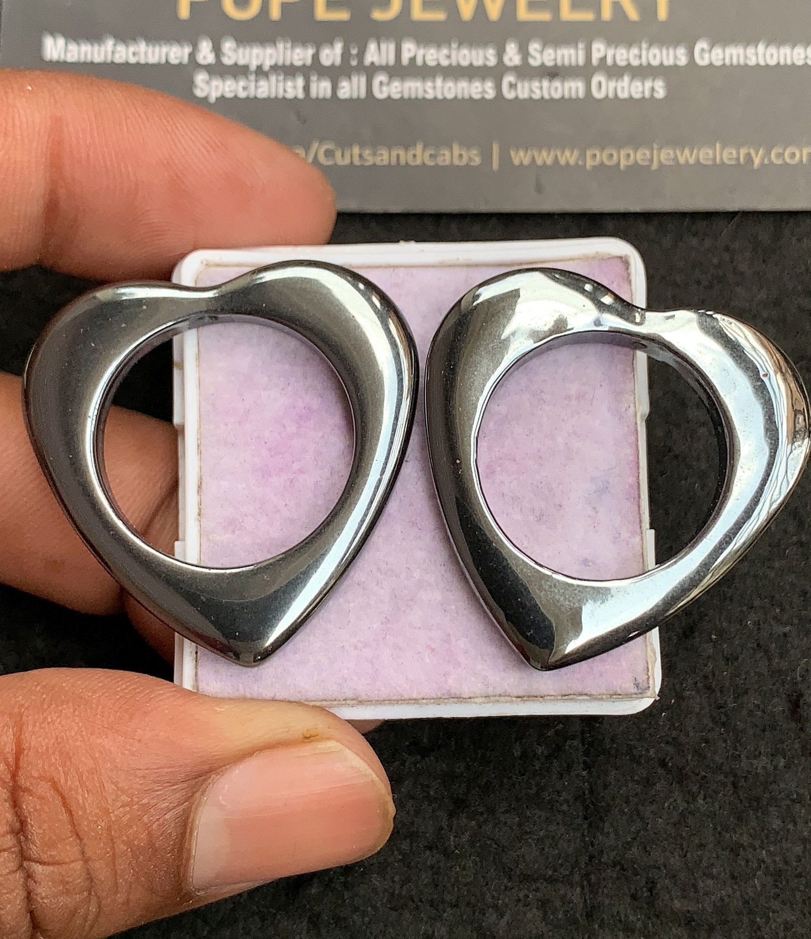Natural Gun Metal Gemstone Smooth Heart Shape Cabochon High Quality Loose Gemstones For Jewelry Making 33-34 MM Size 2 Pcs V3538