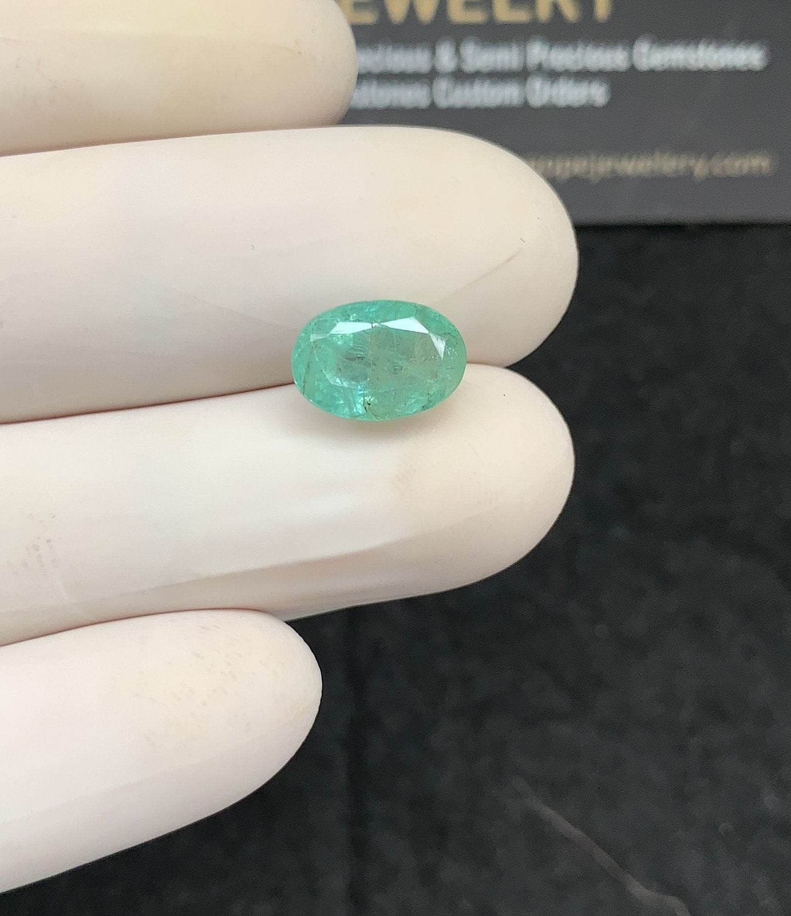 Natural Emerald Gemstone Faceted Cut Oval Shape High Quality Loose Gemstones For Jewelry Making 10x7x6 MM Size 1 Pc SM24778