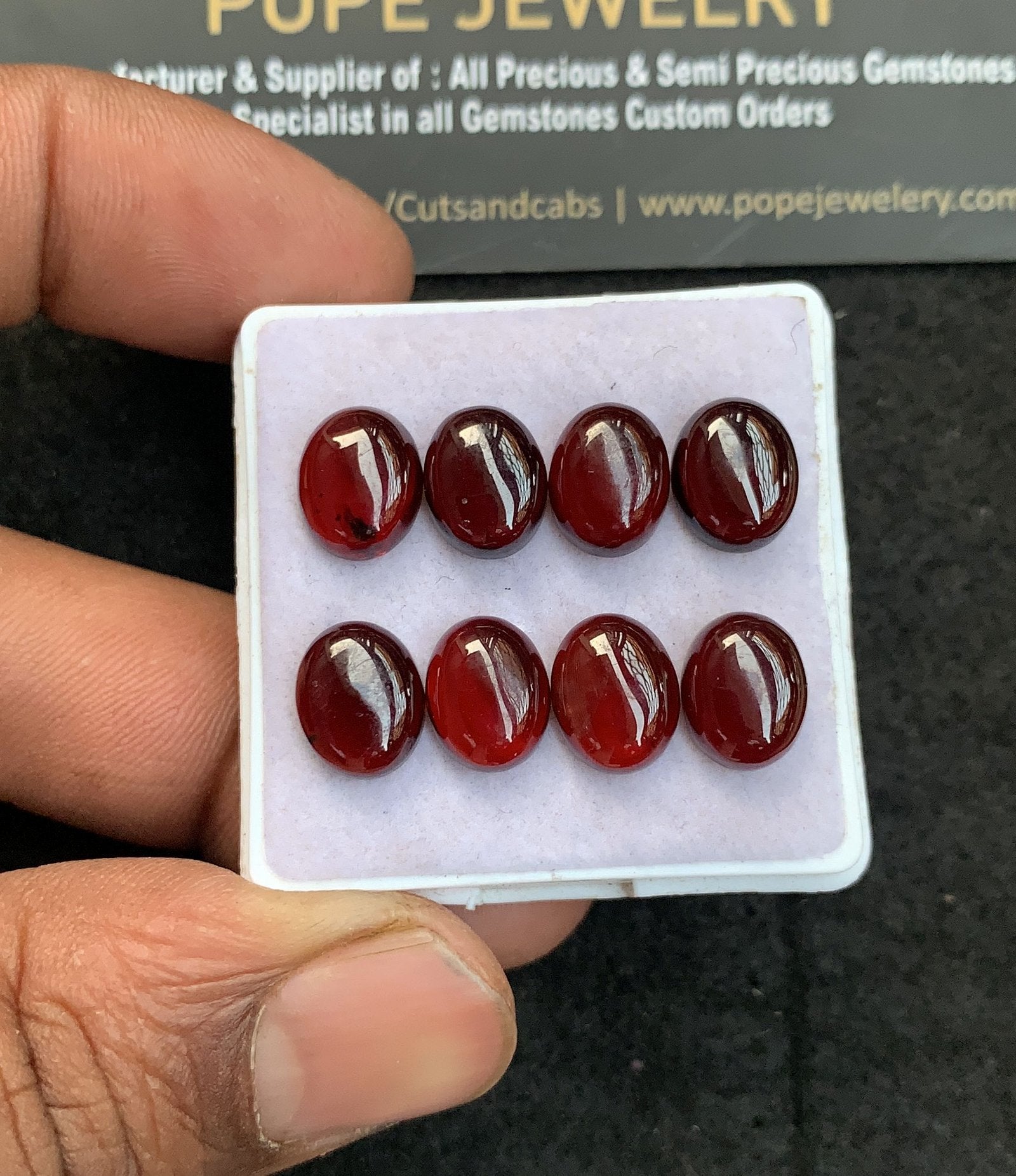 Natural Garnet Gemstone Smooth Oval Shape Cabochon High Quality Loose Gemstones For Jewelry Making 10x8 MM Size 8 Pcs V4628