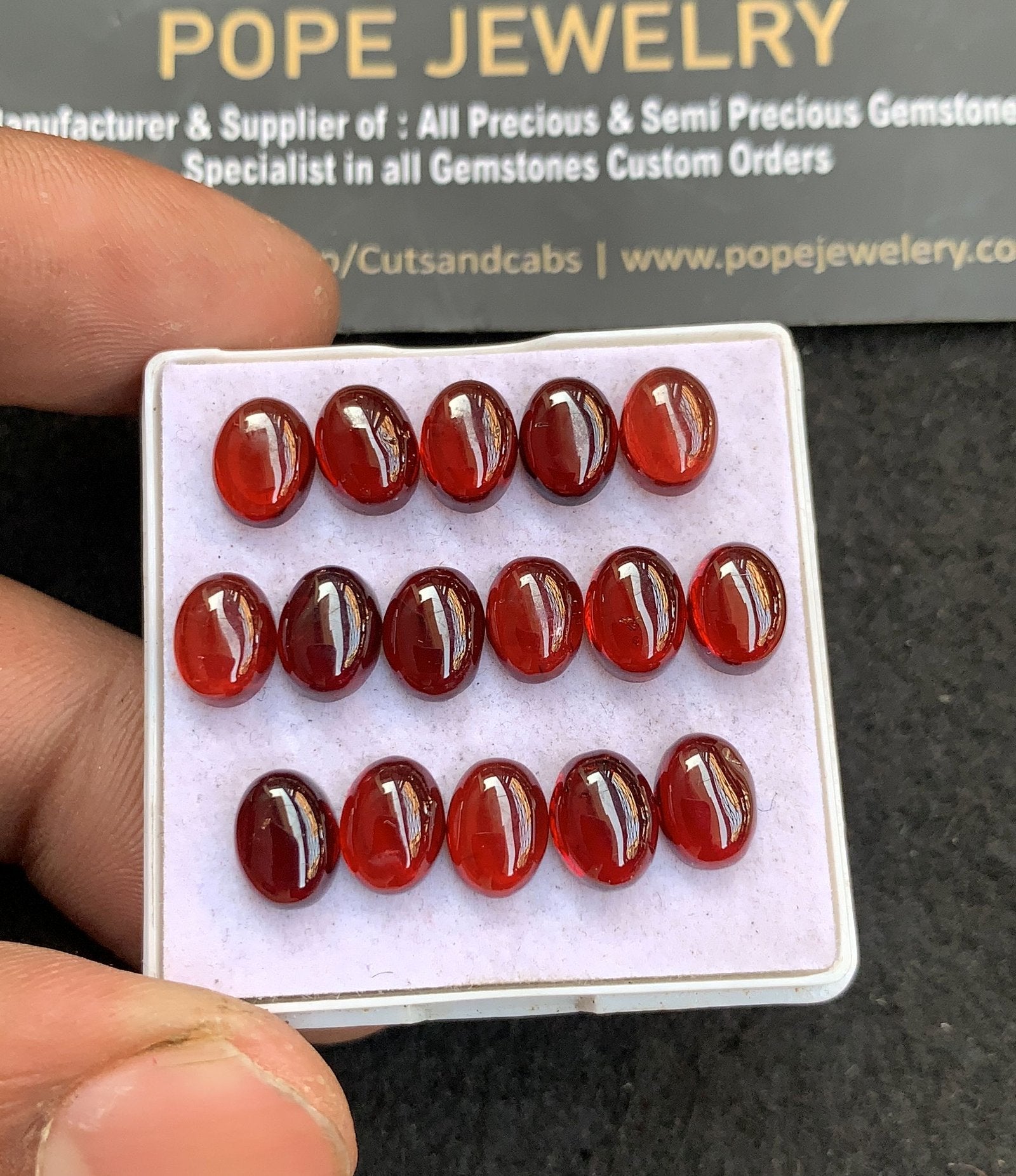 Natural Garnet Gemstone Smooth Oval Shape Cabochon High Quality Loose Gemstones For Jewelry Making 8 MM Size 16 Pcs V4646