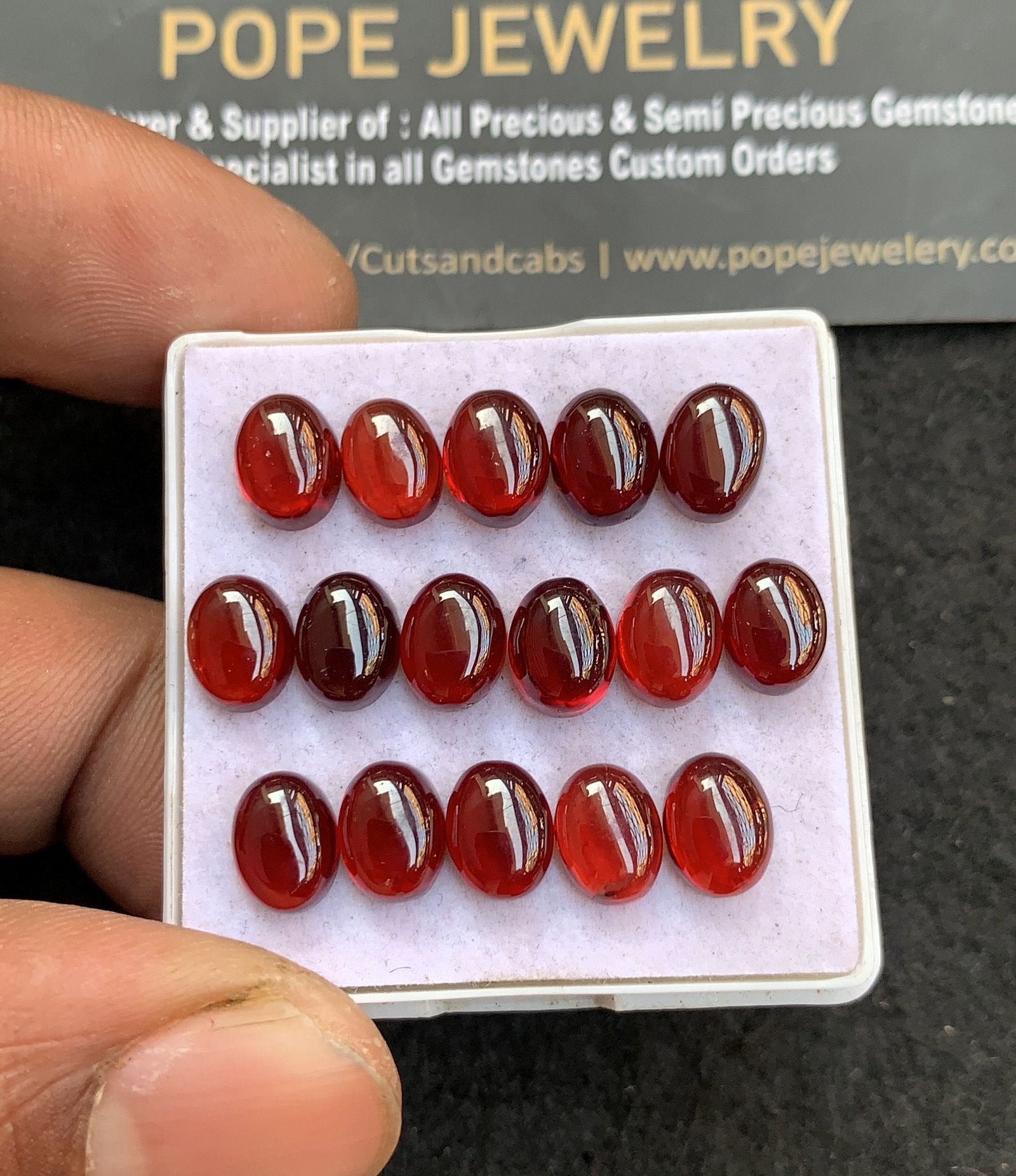 Natural Garnet Gemstone Smooth Oval Shape Cabochon High Quality Loose Gemstones For Jewelry Making 8 MM Size 16 Pcs V4647