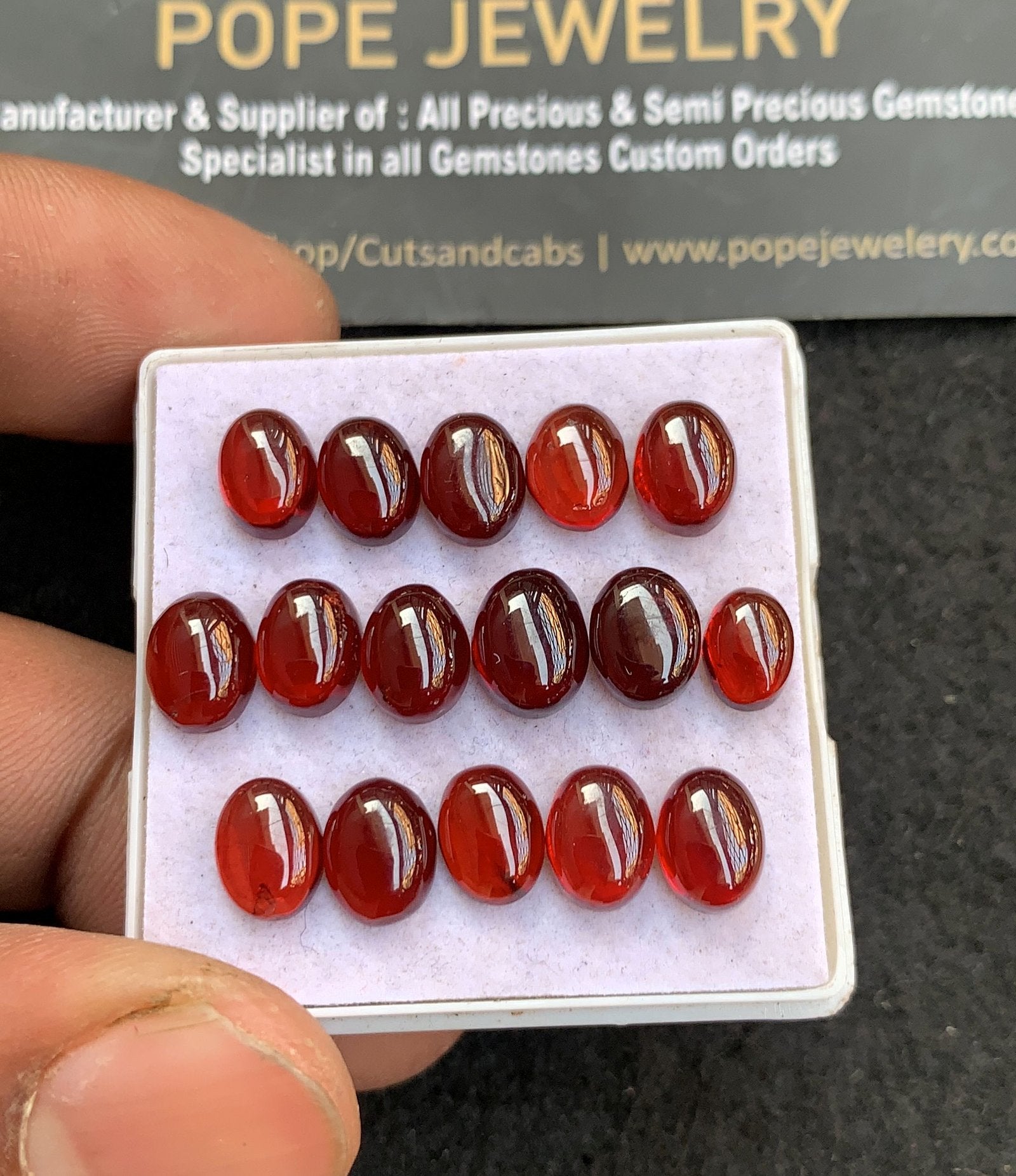 Natural Garnet Gemstone Smooth Oval Shape Cabochon High Quality Loose Gemstones For Jewelry Making 7-8 MM Size 16 Pcs V4648