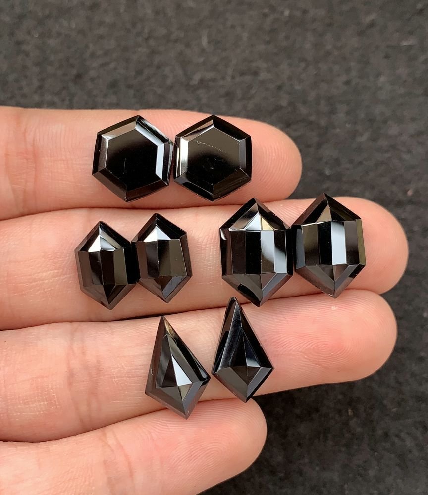 Black Spinel Gemstone Natural Black Spinel Step Cut Pair Mix Shape Gemstone 10-17 MM 4 Pair High Quality Wholesale gems SM23888