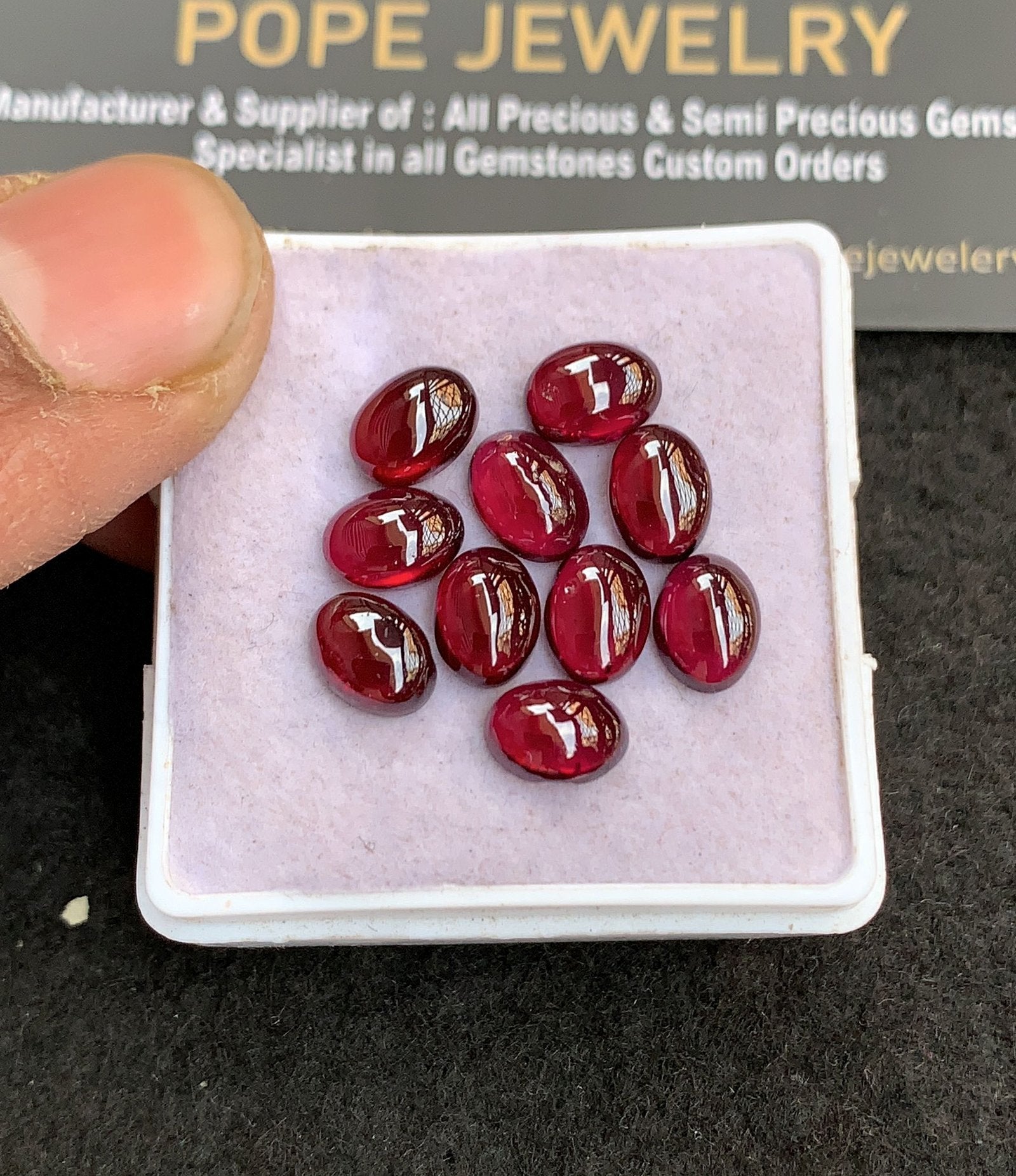 Natural Garnet Gemstone Smooth Oval Shape Cabochon High Quality Loose Gemstones For Jewelry Making 8x6 MM Size 10 Pcs V4923