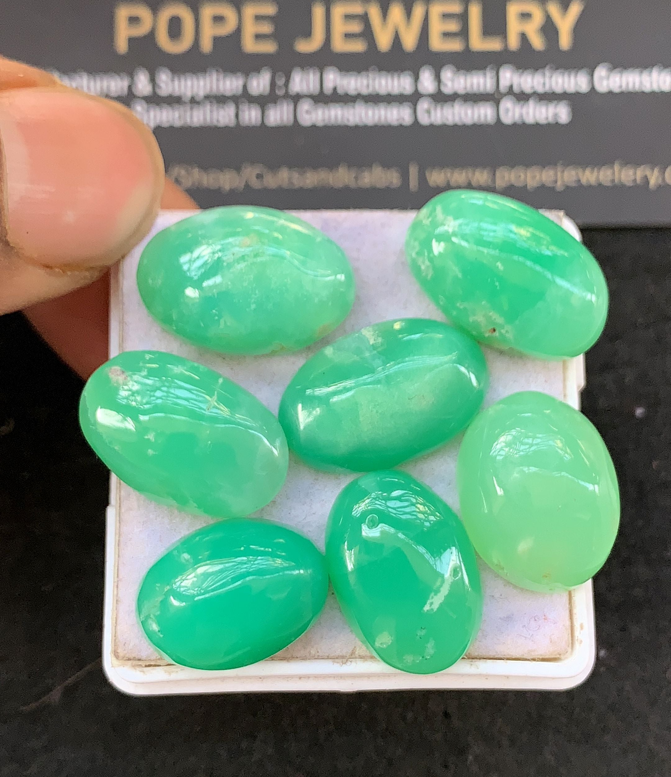 Natural Chrysoprase Gemstone Smooth Oval Shape Cabochon Cabs High Quality Gemstone 16-19 MM 7 Pcs Jewelry Supply V5292