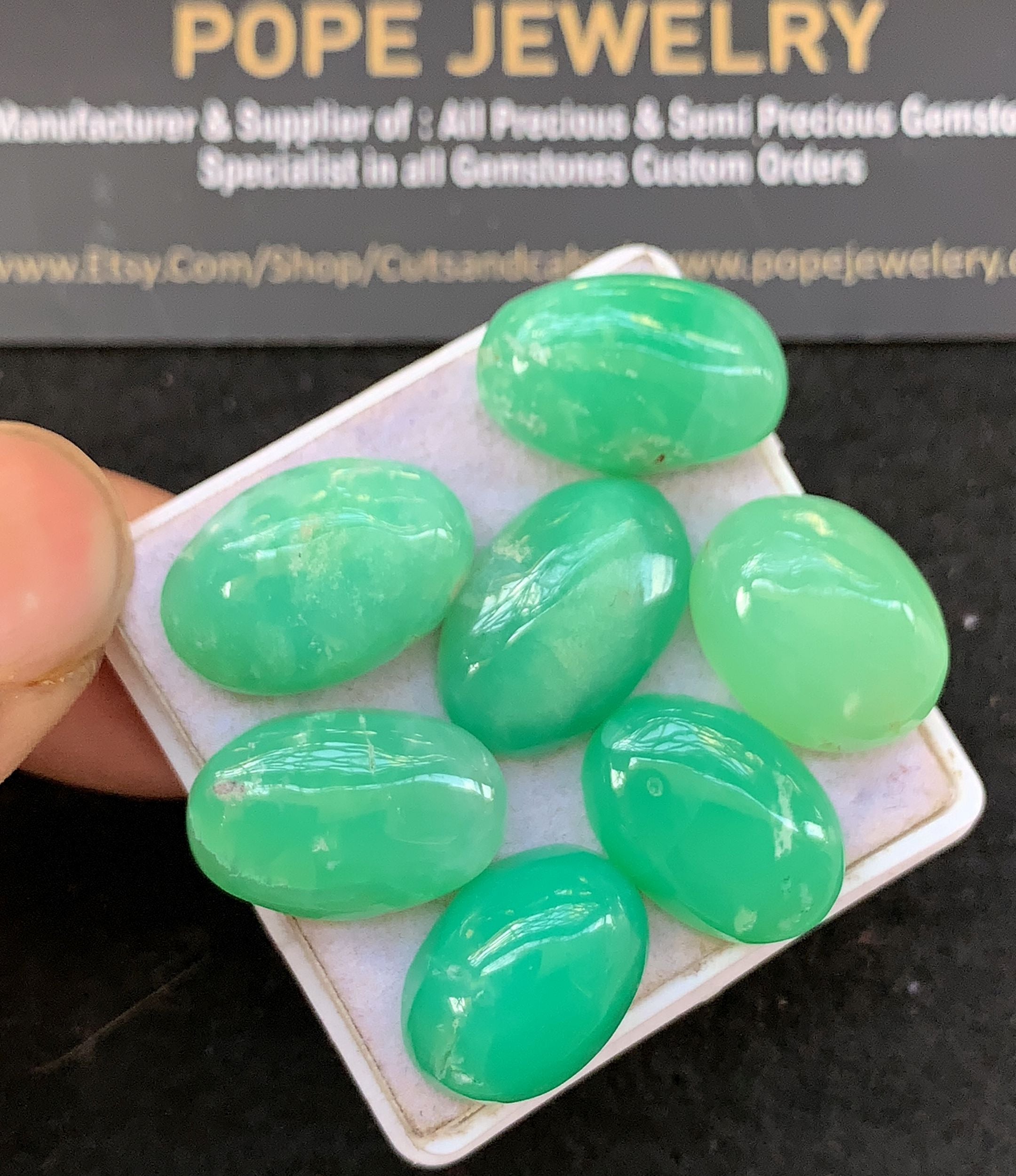 Natural Chrysoprase Gemstone Smooth Oval Shape Cabochon Cabs High Quality Gemstone 16-19 MM 7 Pcs Jewelry Supply V5292