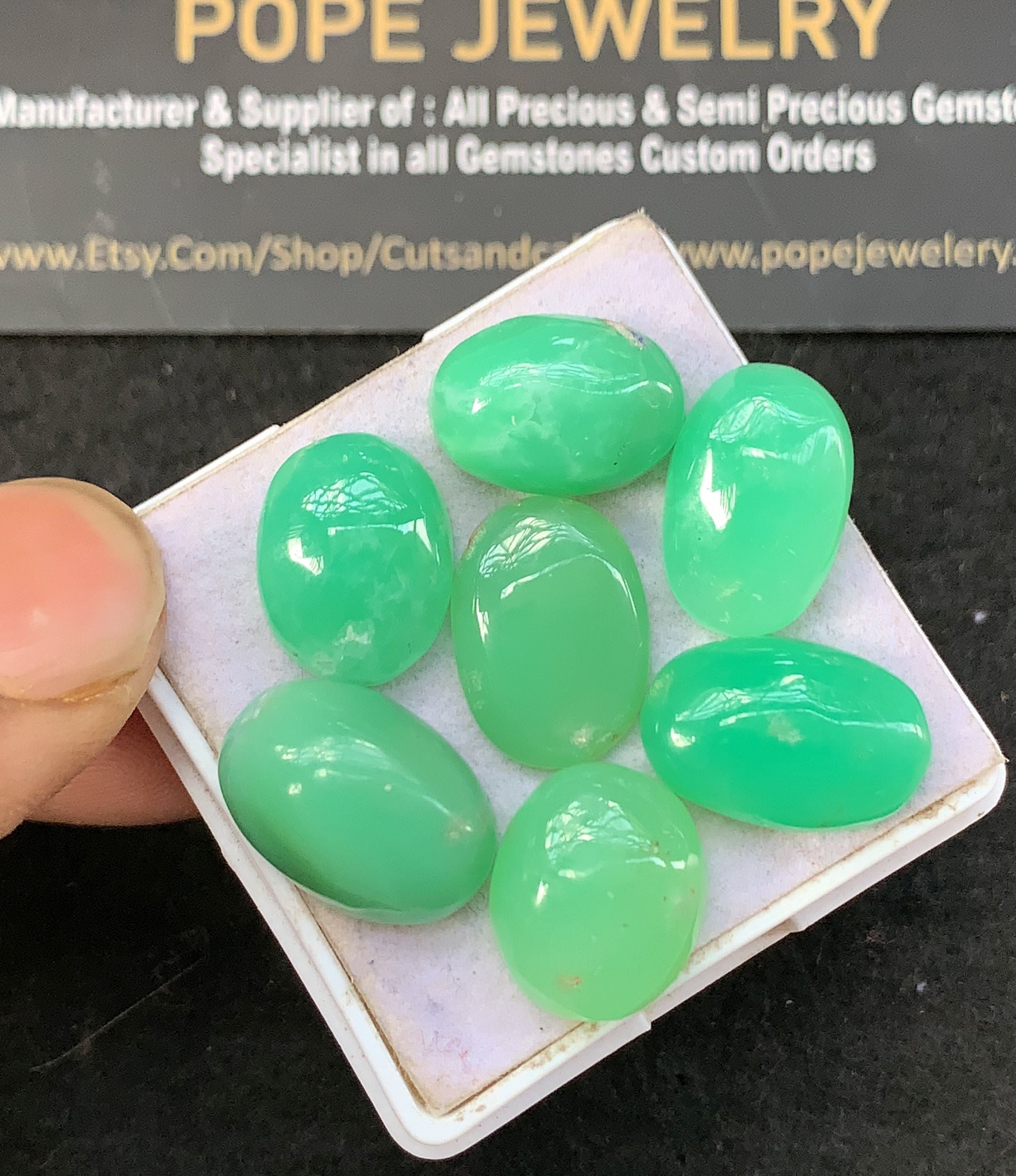 Natural Chrysoprase Gemstone Smooth Oval Shape Cabochon Cabs High Quality Gemstone 15-17 MM 7 Pcs Jewelry Supply V5294