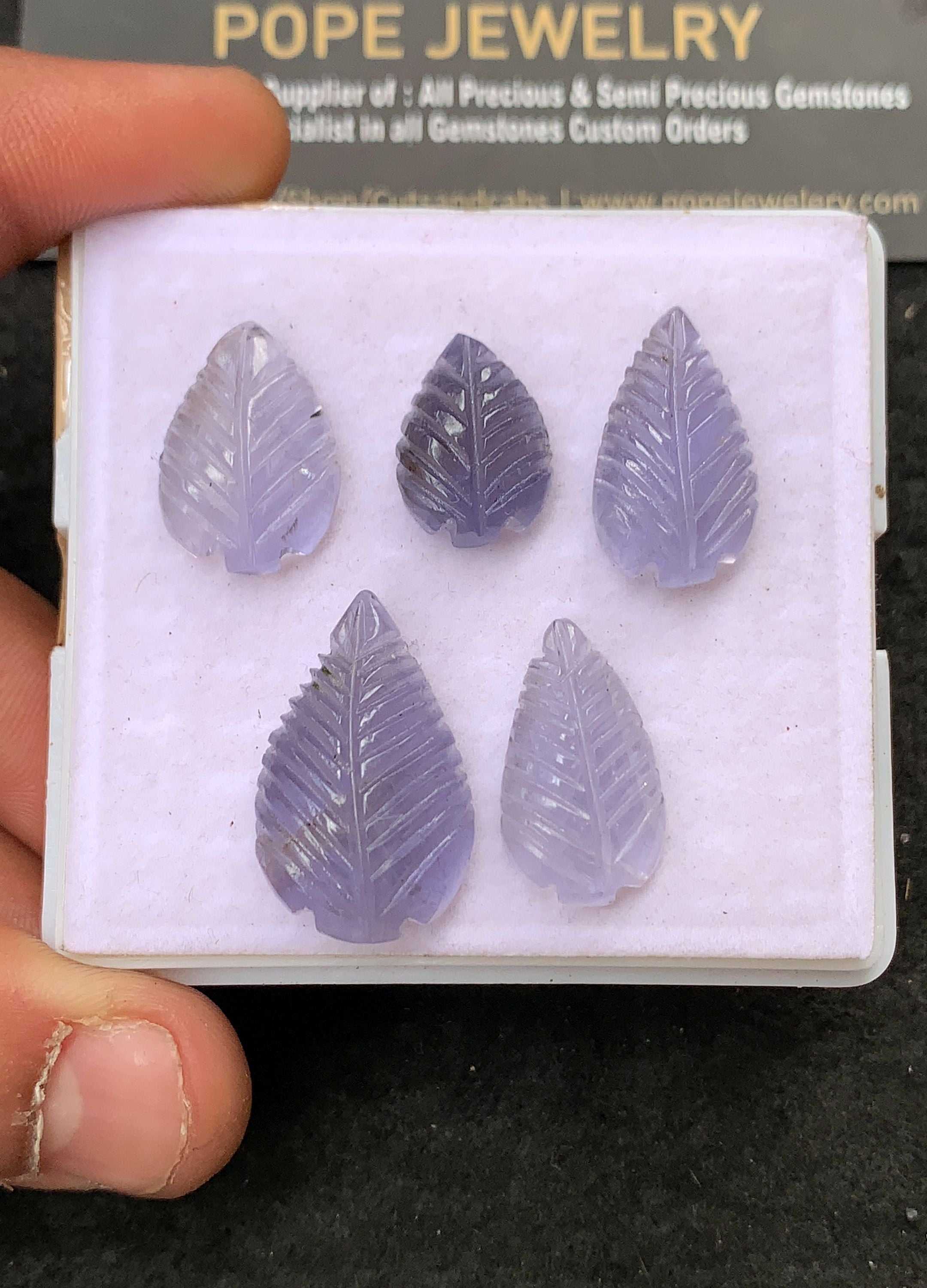 Natural Iolite Hand Carved Leaf Shape Cabochon High Quality Loose Gemstones For Jewelry Making 16-25 MM Size 5 Pcs V5306