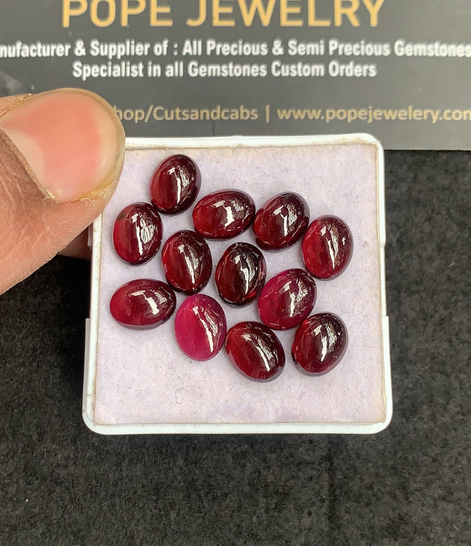 Natural Garnet Gemstone Smooth Oval Shape Cabochon High Quality Loose Gemstones For Jewelry Making 9x7 MM Size 12 Pcs V5006