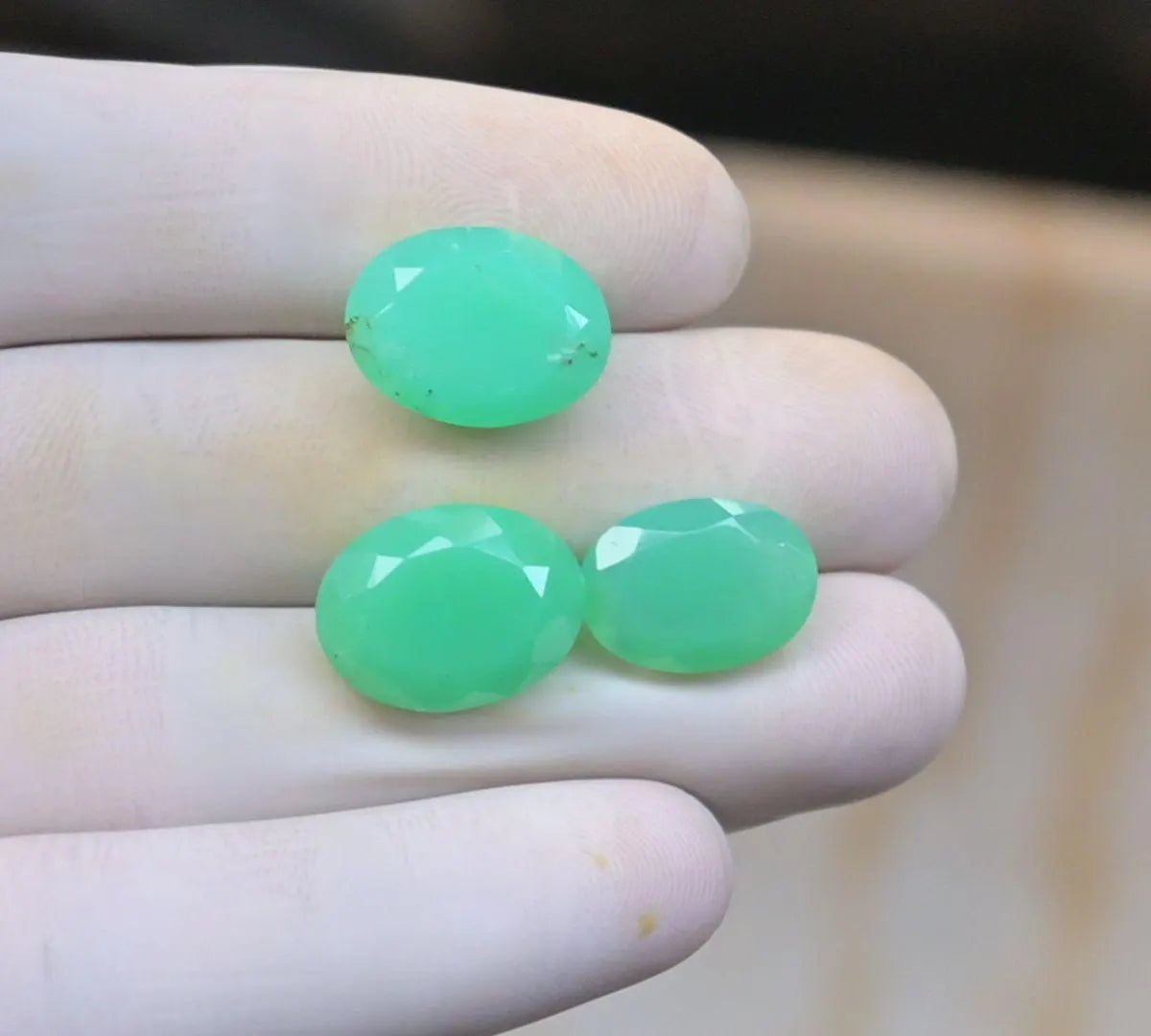 Natural Chrysoprase Gemstone Faceted Cut Oval High Quality Loose Gemstones For Jewelry Making Wholesalegems 14-16 MM Size 3 Pcs SM25920