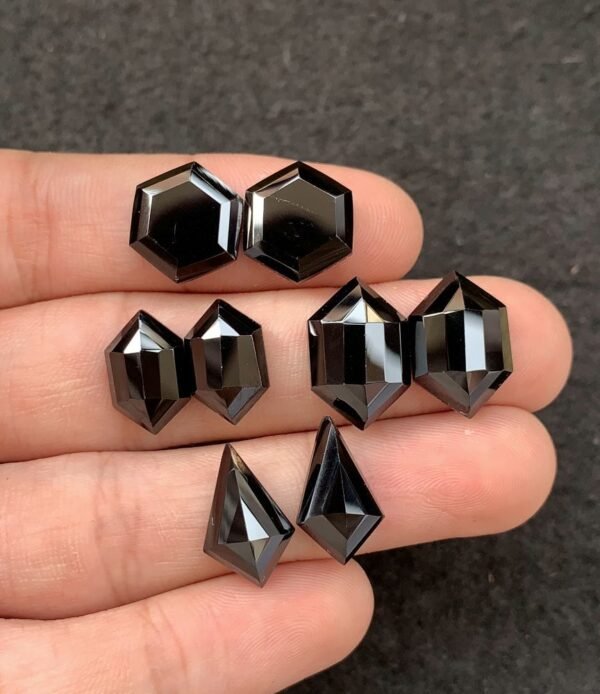 Black Spinel Gemstone Natural Black Spinel Step Cut Pair Mix Shape Gemstone 10-17 MM 4 Pair High Quality Wholesale gems SM23888