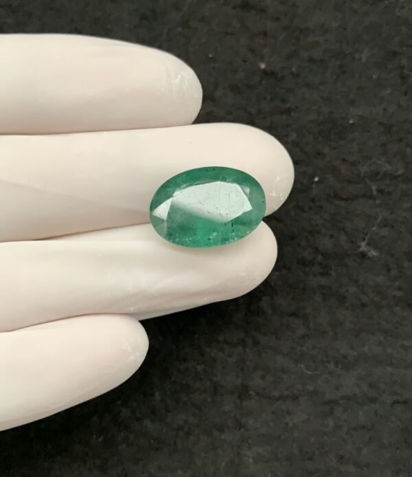 Natural Emerald green Kyanite Gemstone Faceted Cut Oval Shape 18x13x8 MM 1 Pcs Emerald Green Kyanite High Quality Gemstone Wholesale gems SM24134