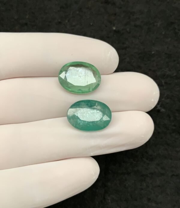Natural Emerald green Kyanite Gemstone Faceted Cut Oval Shape 15-16 MM 2 Pcs Emerald Green Kyanite High Quality Gemstone Wholesale gems SM24135