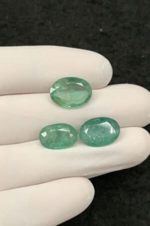 Natural Emerald green Kyanite Gemstone Faceted Cut Oval Shape 13-14 MM 3 Pcs Emerald Green Kyanite High Quality Gemstone Wholesale gems SM24136