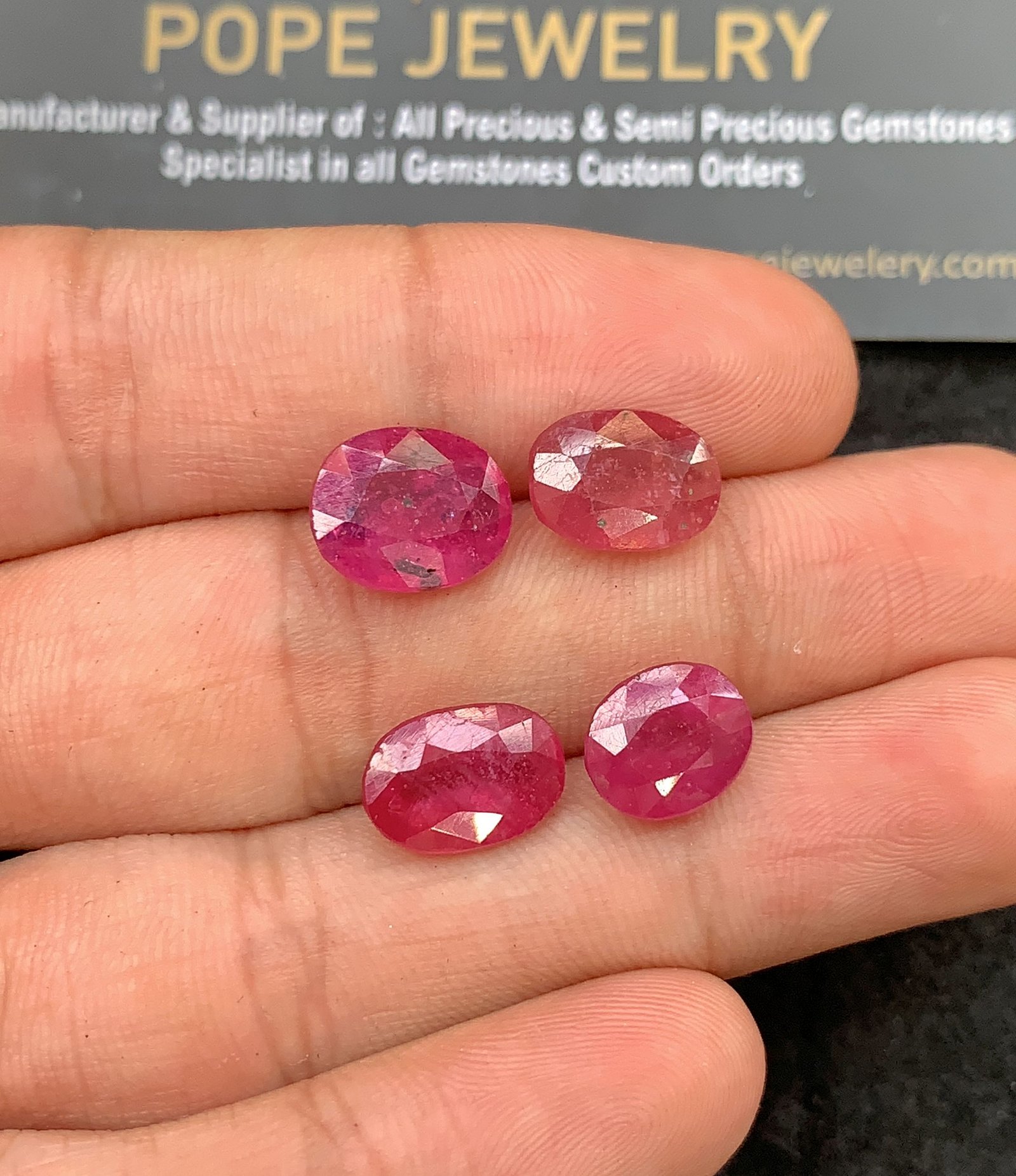 Natural Thailand Pink Sapphire Gemstone Faceted Cut Oval Shape High Quality Loose Gemstones For Jewelry Making 10-11 MM Size 4 Pcs SM24635