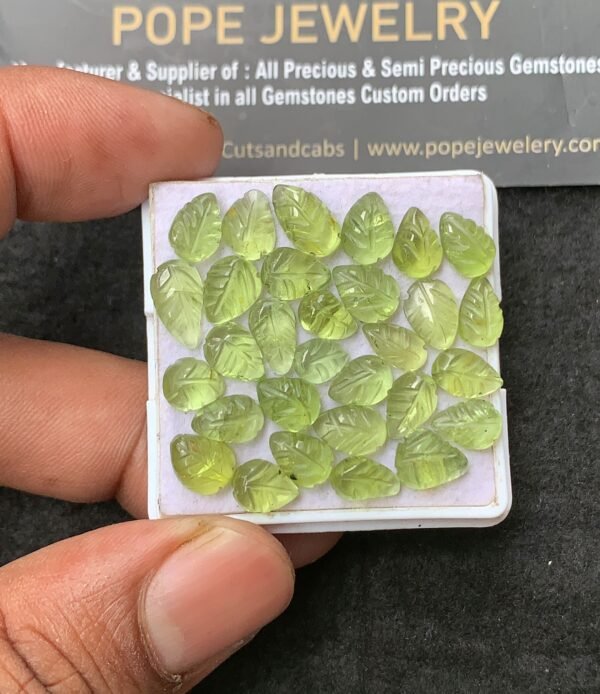 Natural Peridot Gemstone Hand Carved Leaf Shape Cabochon High Quality Loose Gemstones For Jewelry Making 6-10 MM Size 30 Pcs V3102