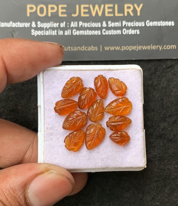 Natural Orange Kyanite Gemstone Hand Carved Leaf Shape Cabochon High Quality Loose Gemstones For Jewelry Making 8-11 MM Size 12 Pcs V3158