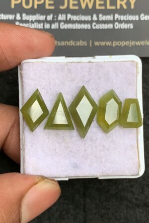 Natural Vesuvianite Gemstone Step Cut Fancy Shape Cabochon High Quality Loose Gemstones For Jewelry Making 10-17 MM Size 5 Pcs V3337