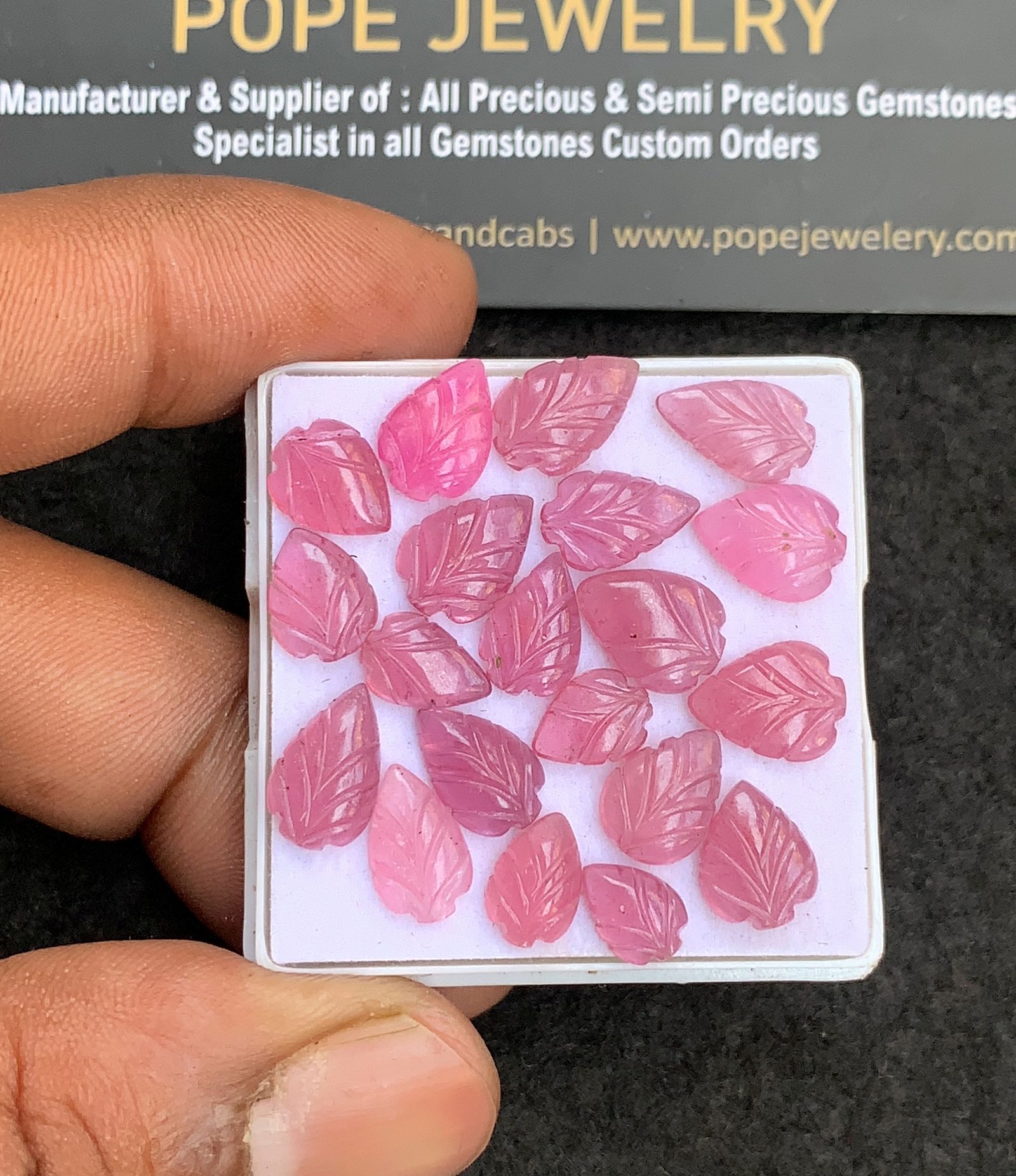 Natural Pink Silky Sapphire Gemstone Hand Carved Leaf Shape Cabochon High Quality Loose Gemstones For Jewelry Making 8-11 MM Size 20 Pcs V4394