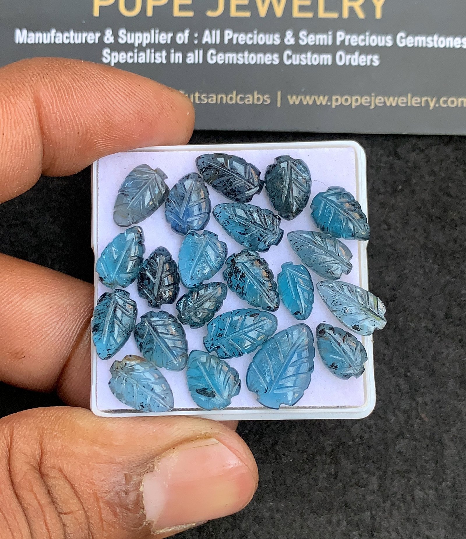 Natural Teal Green Kyanite Gemstone Hand Carved Leaf Shape Cabochon High Quality Loose Gemstones For Jewelry Making 8-12 MM Size 20 Pcs V4395