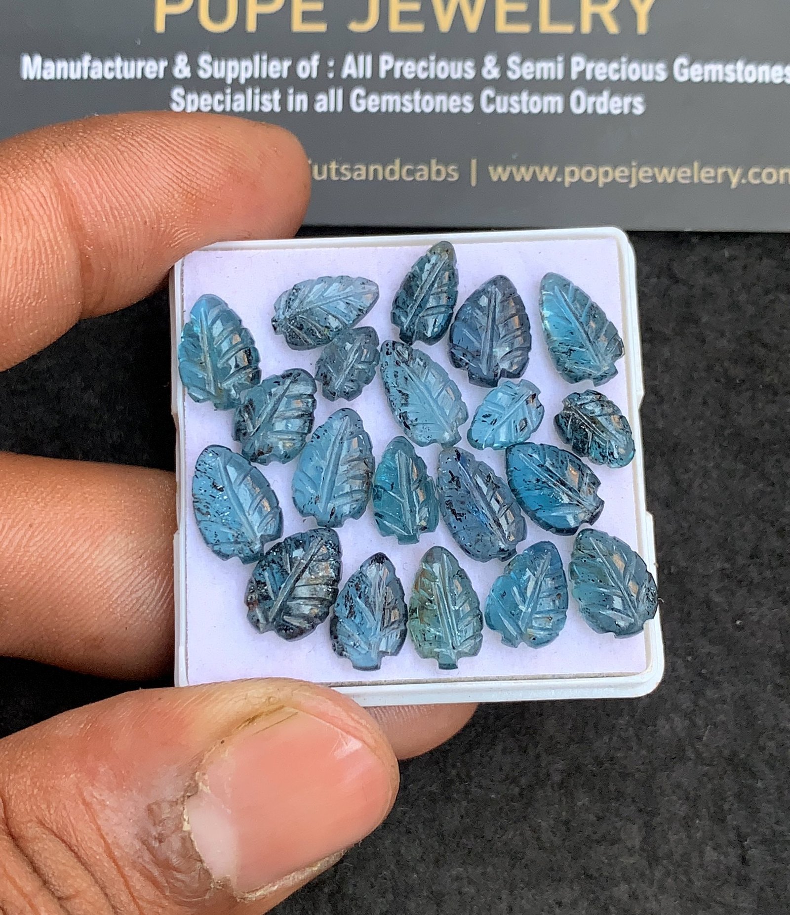 Natural Teal Green Kyanite Gemstone Hand Carved Leaf Shape Cabochon High Quality Loose Gemstones For Jewelry Making 8-11 MM Size 20 Pcs V4397