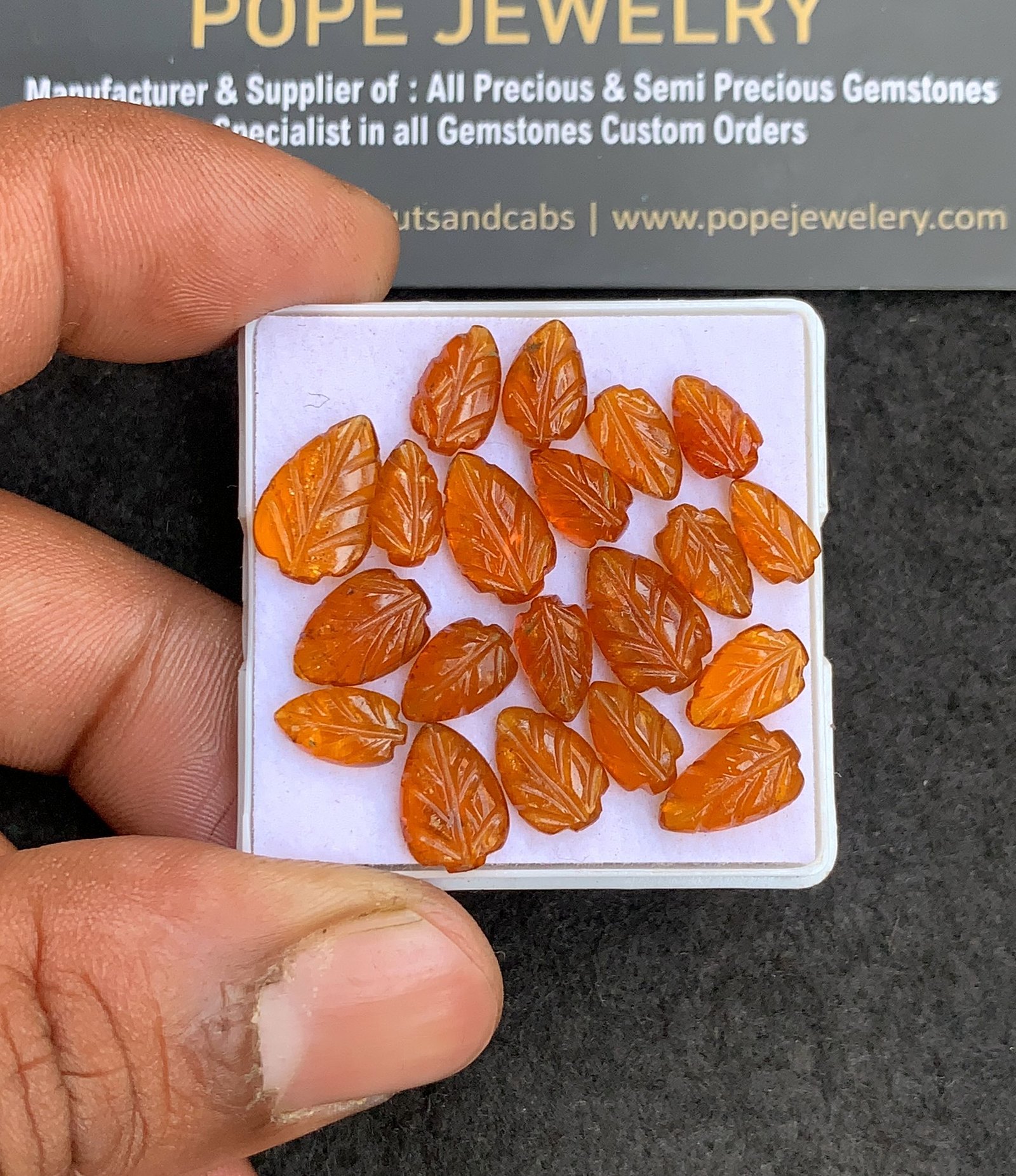 Natural Orange Kyanite Gemstone Hand Carved Leaf Shape High Quality Loose Gemstones For Jewelry Making 8-12 MM Size 20 Pcs V4398