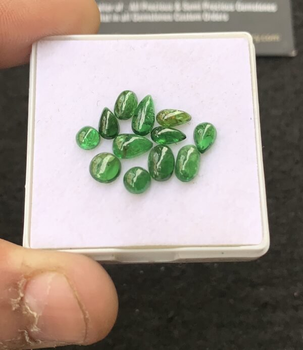 Natural Tsavorite Gemstone Smooth Mix Shape Cabochon High Quality Loose Gemstones For Jewelry Making 4-8 MM Size 12 Pcs V4306