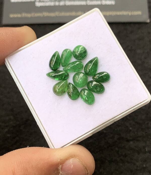 Natural Tsavorite Gemstone Smooth Mix Shape Cabochon High Quality Loose Gemstones For Jewelry Making 5-8 MM Size 12 Pcs V4307 - Image 2